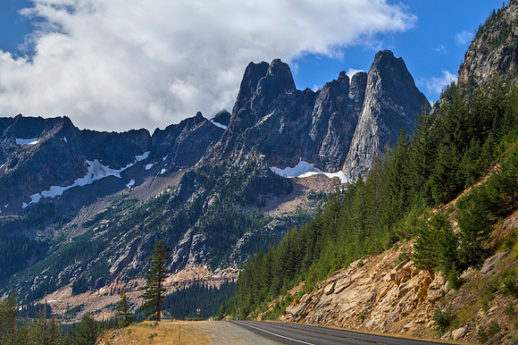 Getting closer to Libertybell Mountain