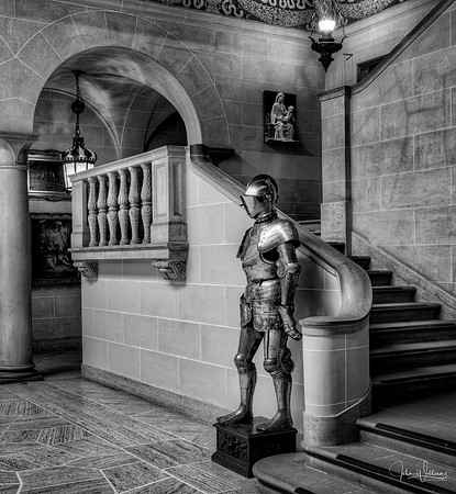 Staircase Knight Black & White