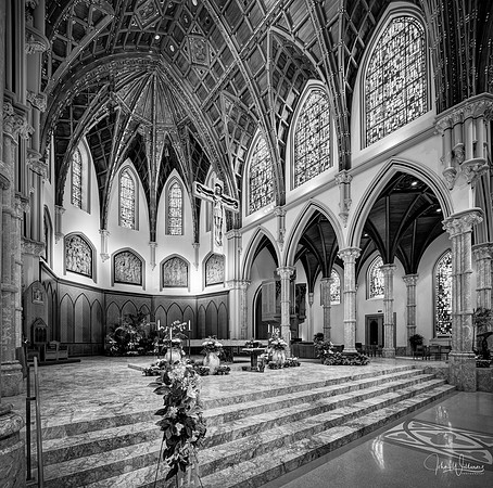 Altar of Holy Name Cathedral